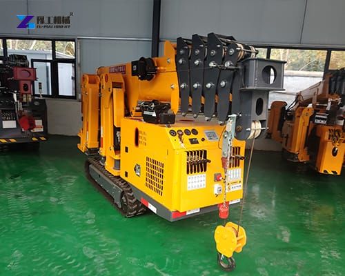 3 Ton crawler spider crane in factory